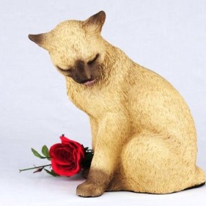 Siamese-Cat-Cremation-Pet-Urn-for-secure-installation-of-your-beloved-pets-ashes-indoors-or-outdoors-0